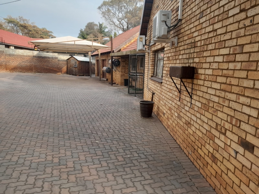 4 Bedroom Property for Sale in Safari Gardens North West